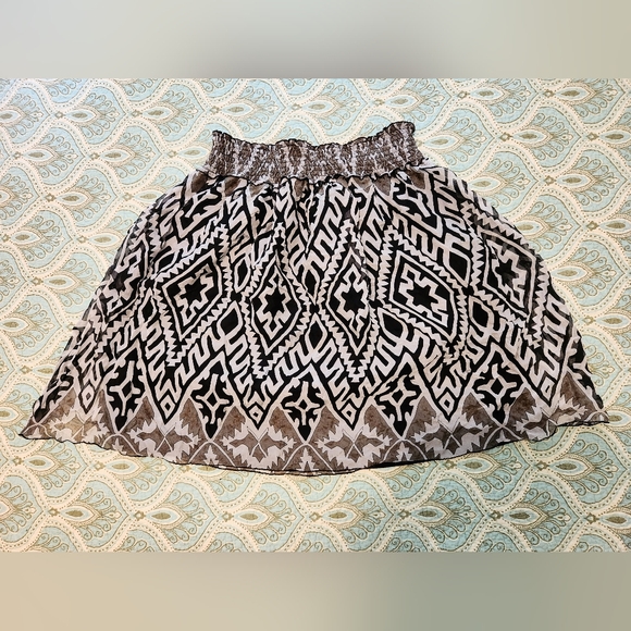 Tribal Patterned Flowy Skirt Size 10-13 Nicole Benisti - Picture 1 of 3